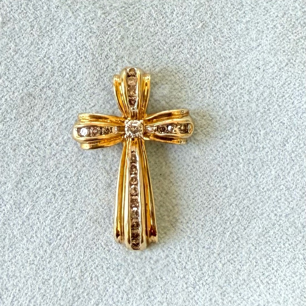10k Yellow Gold Diamond Cross Pendant